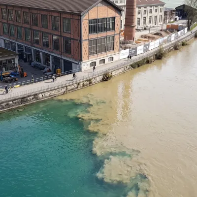 Confluence du Rhône et de l'Arve à la Pointe de la Jonction à Genève, futur parc public sur l'ancien site des tpg.